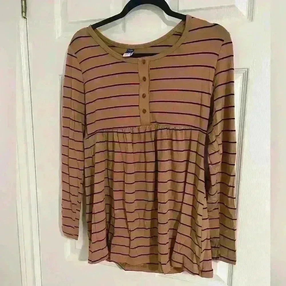 NWOT Old Navy Maternity Henley Style Long Sleeve - Picture 1 of 3